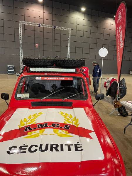 AMGS, ambassadeur du 4L Trophy 2026 avec les Pitsous du Désert